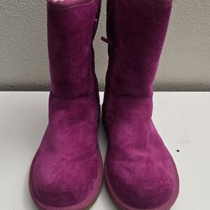 Women's Suede Boots in Vibrant Fuchsia